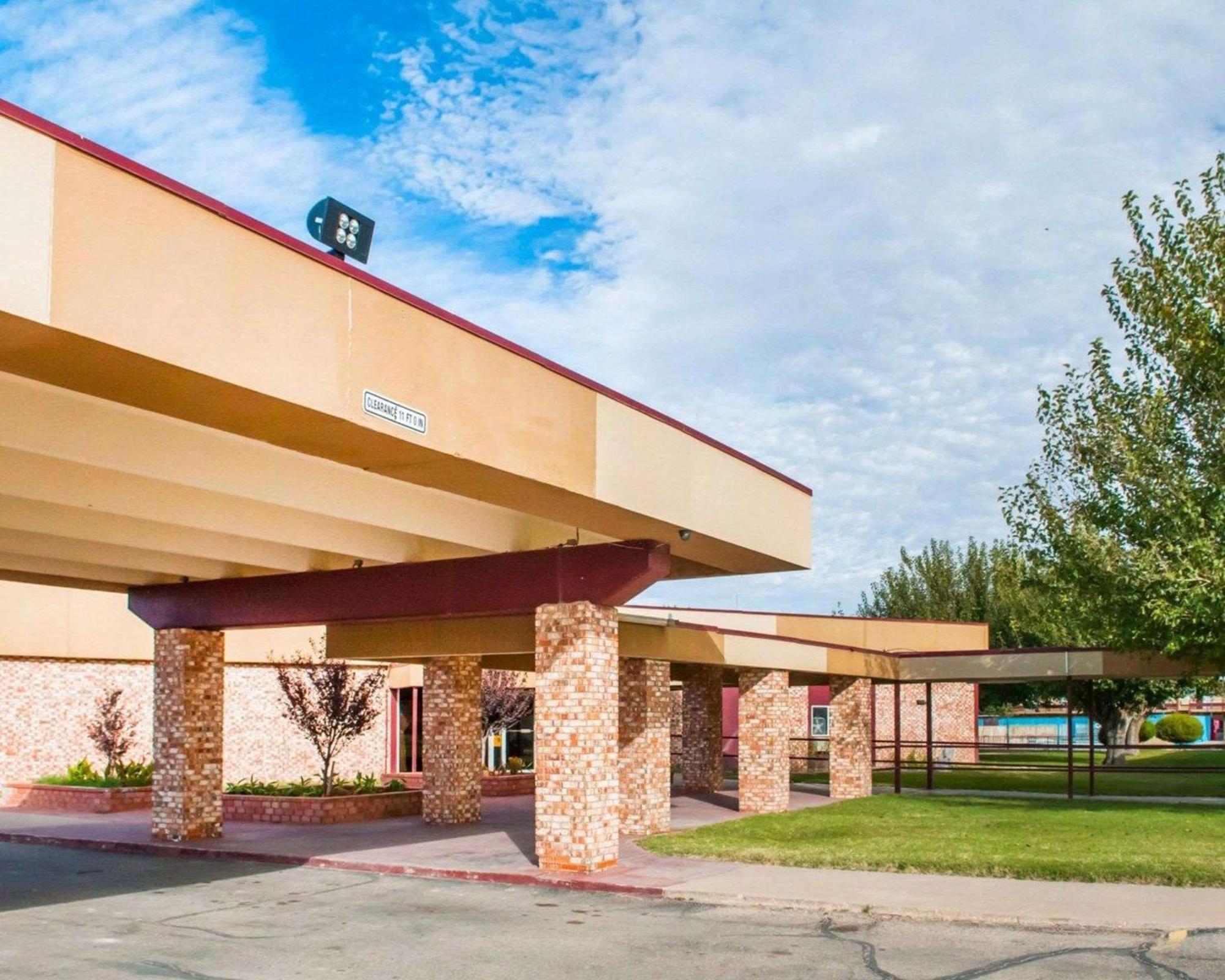 Econo Lodge Carlsbad Caverns Area Dış mekan fotoğraf
