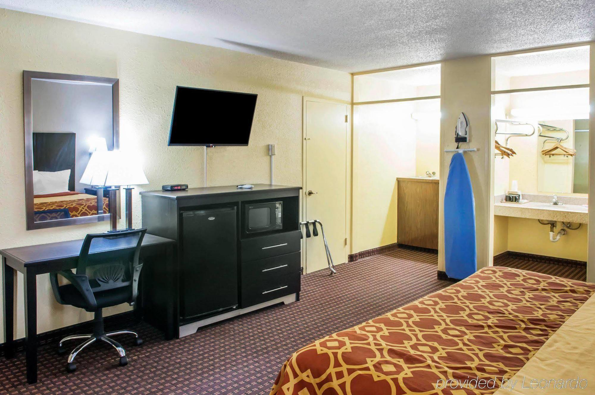 Econo Lodge Carlsbad Caverns Area Dış mekan fotoğraf